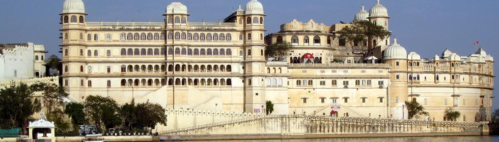 City Palace , Udaipur, Rajasthan - 24 X 7 Helpline    :
  +91 - 97 20 636363