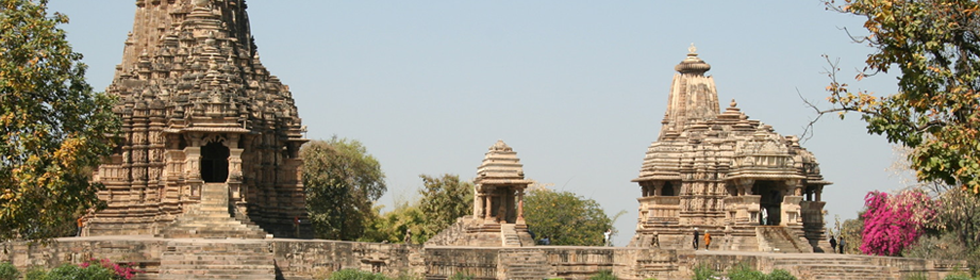 Khajuraho Temples - 24 X 7 Helpline    :
  +91 - 97 20 636363